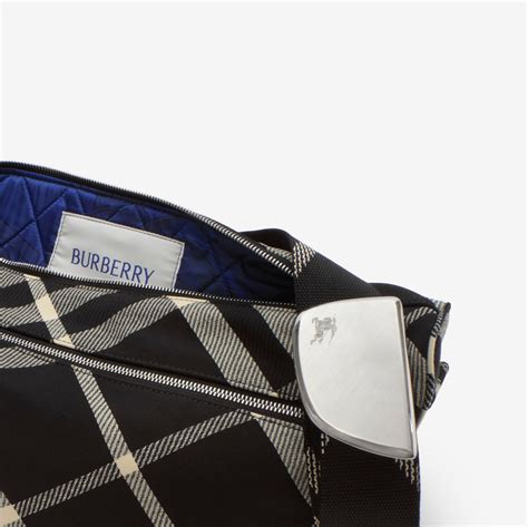 men's black addison messenger bag burberry|Large Shield Messenger Bag in Black .